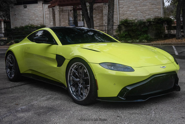 Used 2020 Aston Martin V8 Vantage Coupe RWD image 11