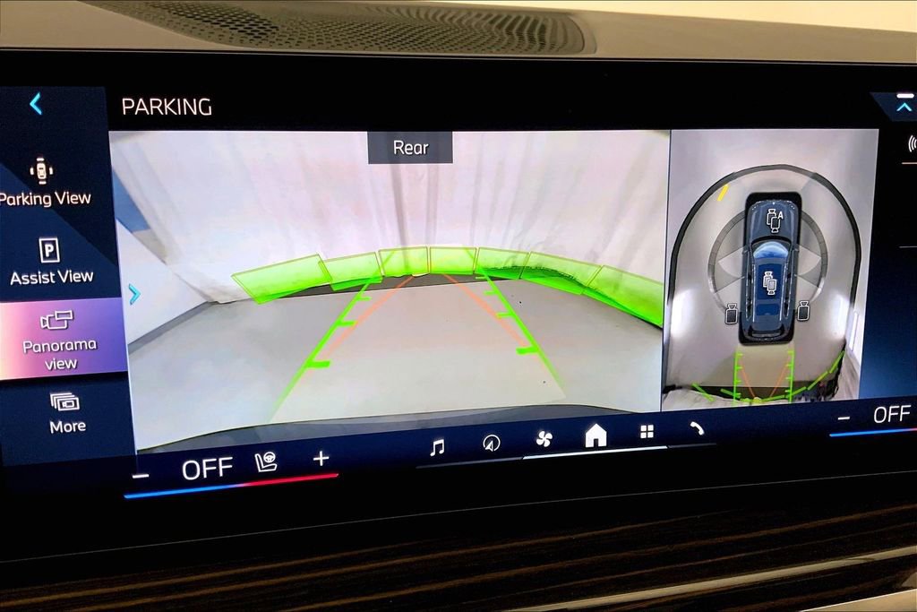 Certified 2026 BMW X7 xDrive40i image 17