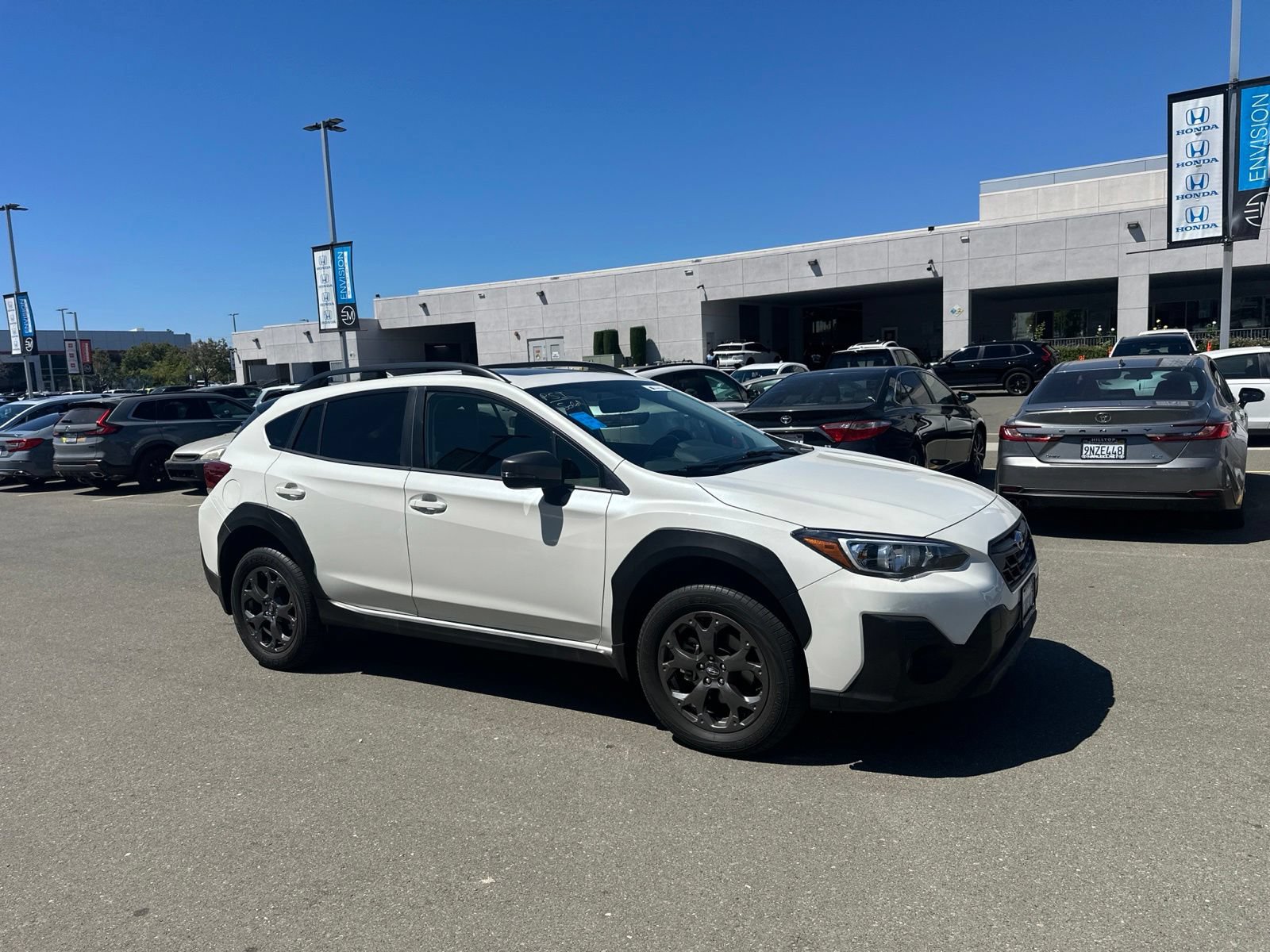 Used 2022 Subaru Crosstrek 2.5i Sport w/ Moonroof Package AWD/4WD image 2