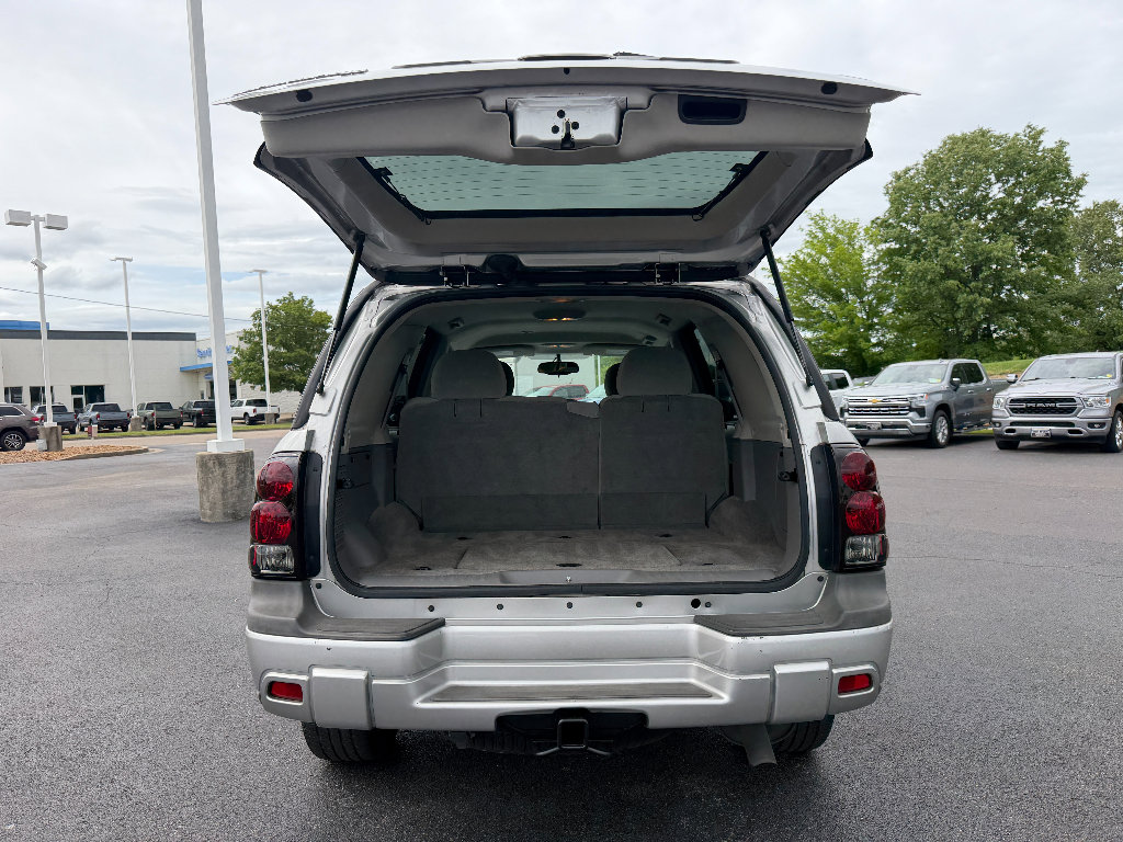 Used 2005 Chevrolet TrailBlazer LS w/ LS Preferred Equipment Group RWD image 11