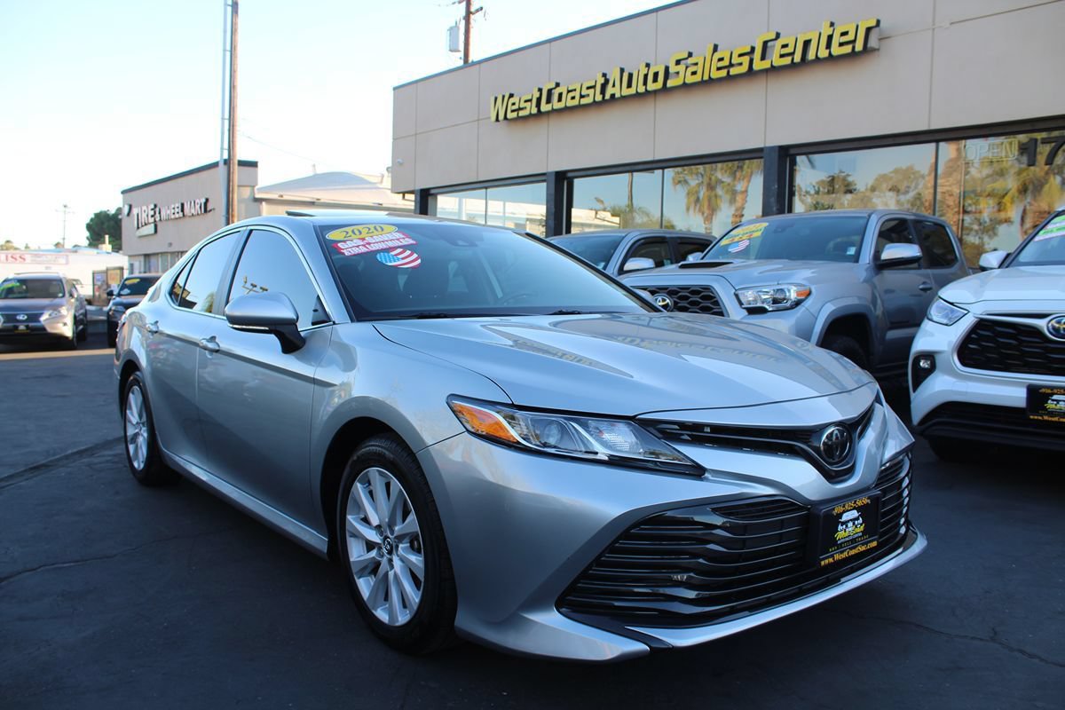 Used 2020 Toyota Camry LE FWD image 8