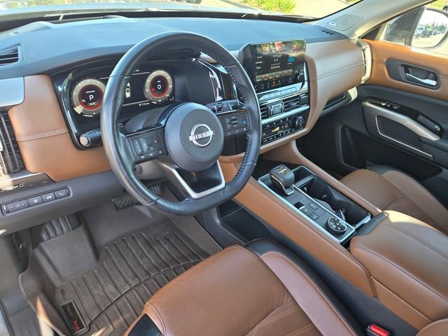 Used 2022 Nissan Pathfinder Platinum w/ Cargo Package AWD/4WD image 12