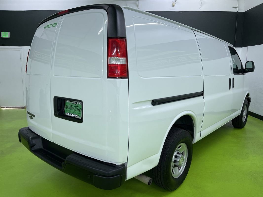 Used 2021 Chevrolet Express 2500 w/ Driver Convenience Package image 10