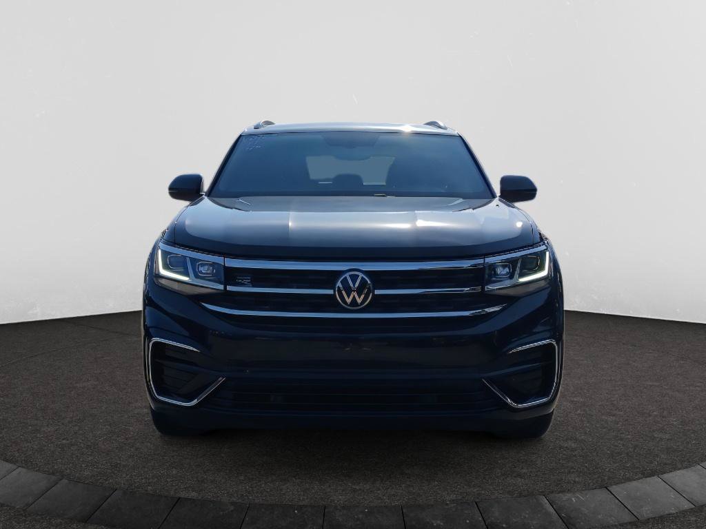 Used 2021 Volkswagen Atlas Cross Sport SE w/ Panoramic Sunroof Package FWD image 2