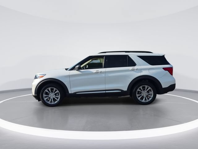 Used 2023 Ford Explorer XLT w/ Equipment Group 202A AWD/4WD image 5