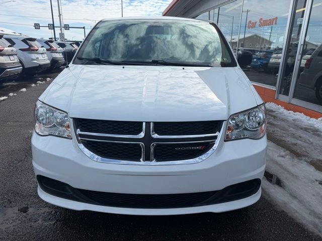 Used 2019 Dodge Grand Caravan SE w/ Rear Park Assist Package image 2