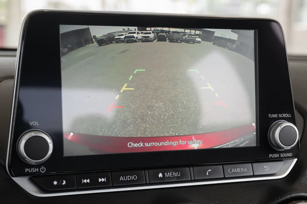 Used 2024 Nissan Sentra SV FWD image 31