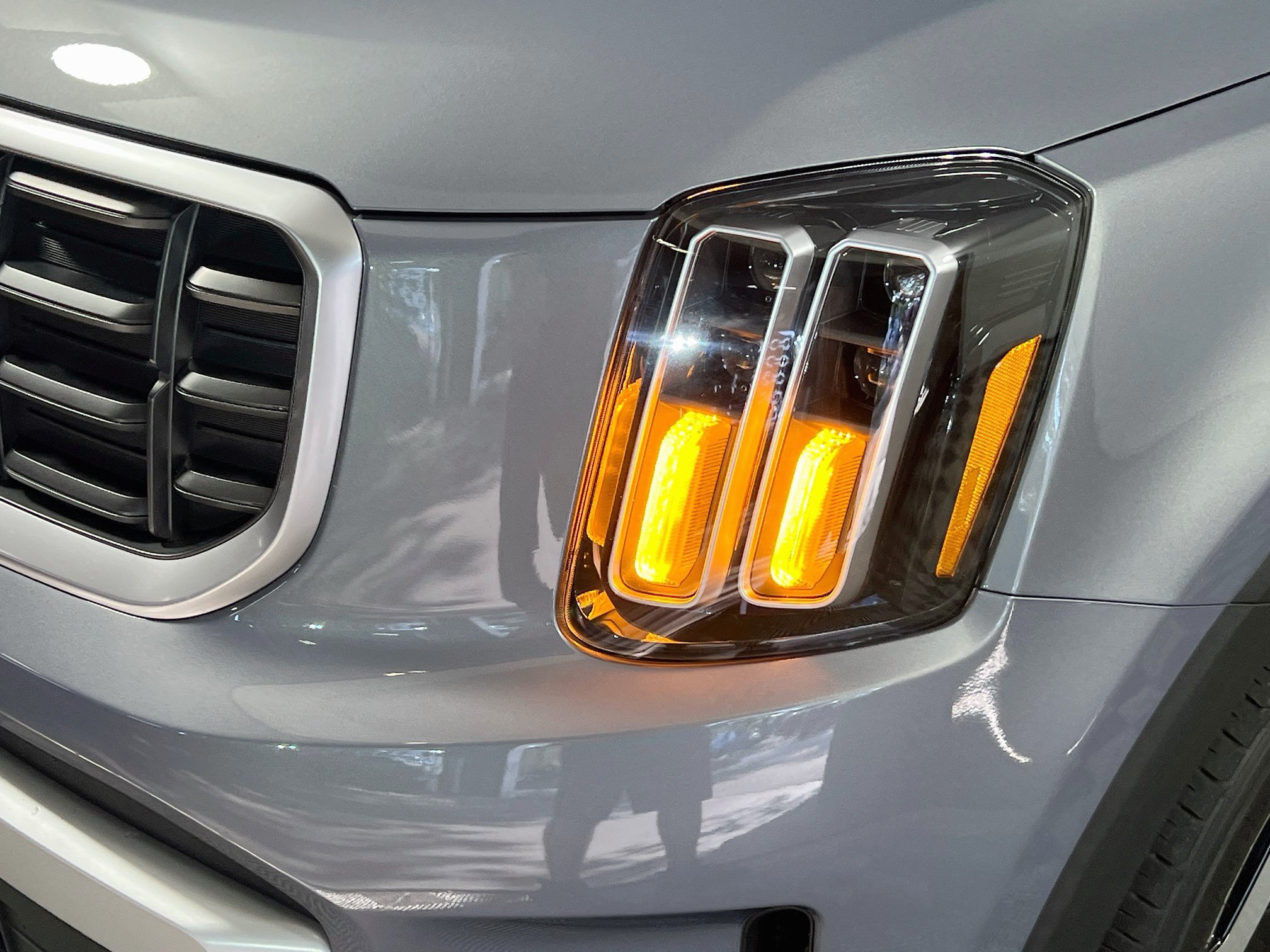 Used 2025 Kia Telluride S FWD image 12