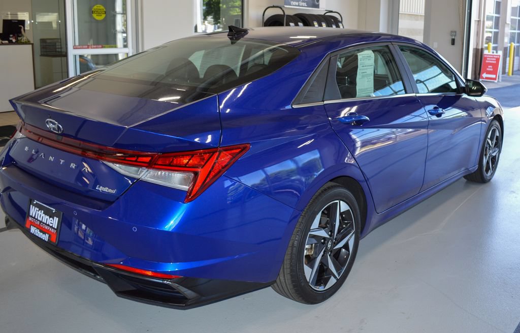 Used 2021 Hyundai Elantra Limited FWD image 4