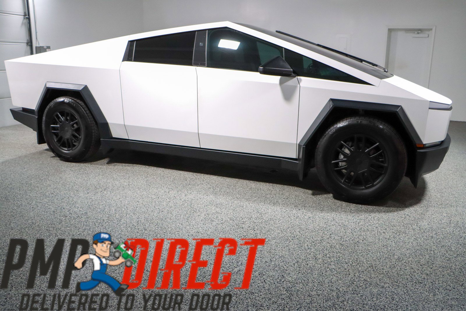 Used 2024 Tesla Cybertruck AWD Crew Cab image 6