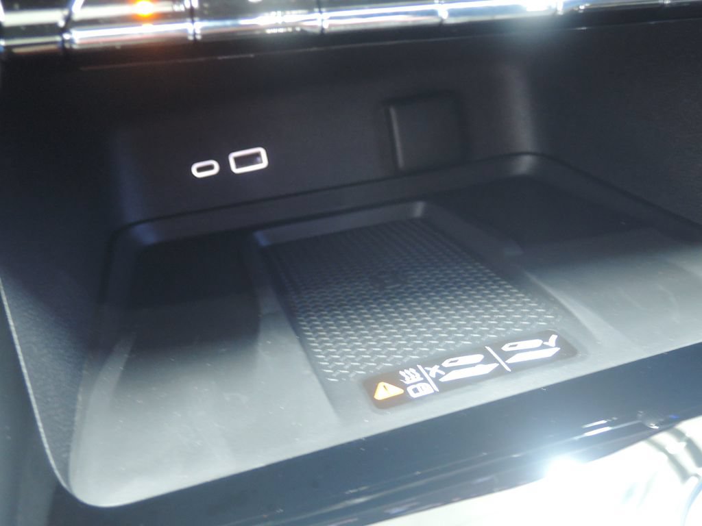 New 2026 Chevrolet Traverse RS FWD image 22