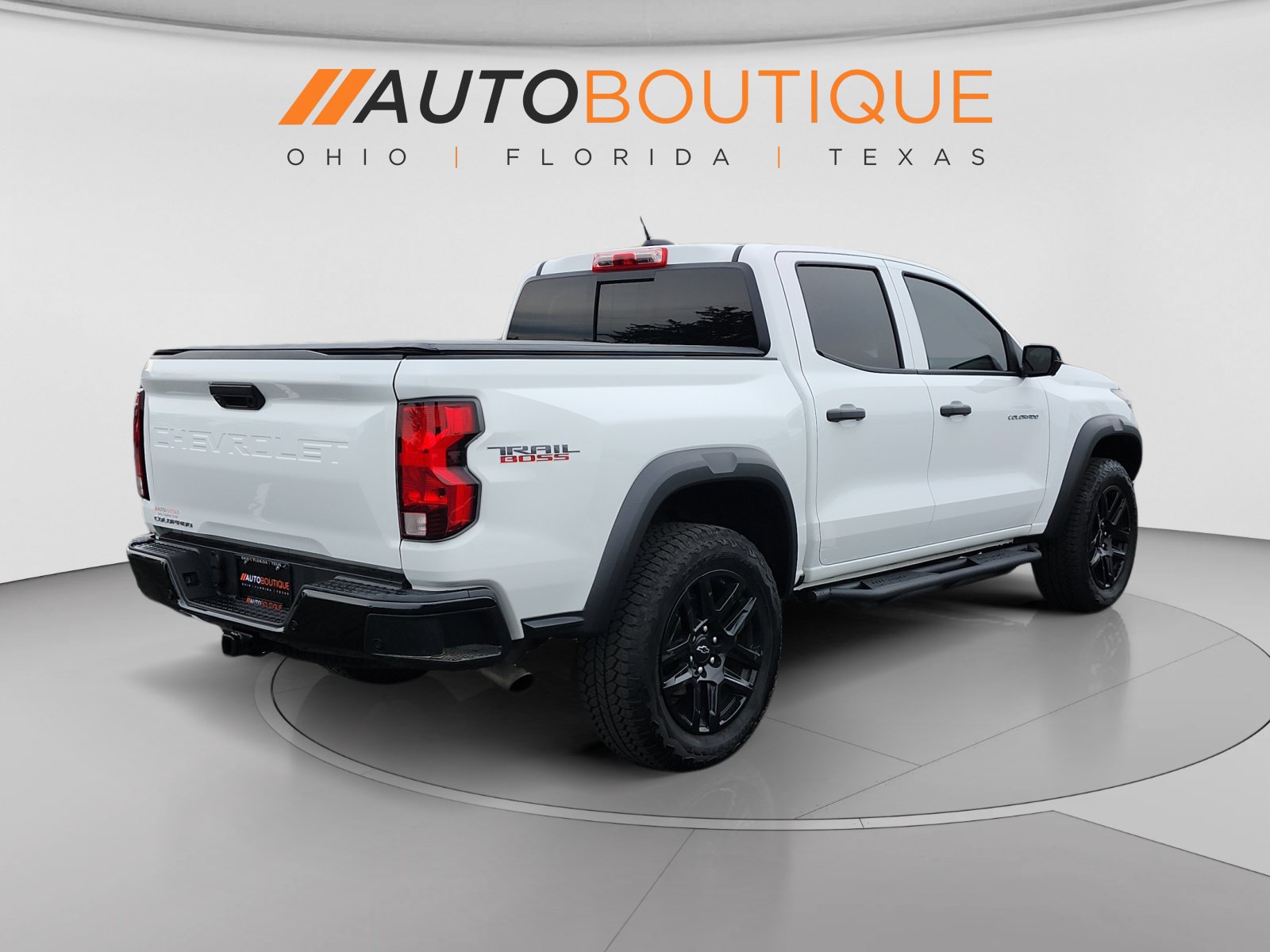 Used 2025 Chevrolet Colorado Trail Boss AWD/4WD image 5