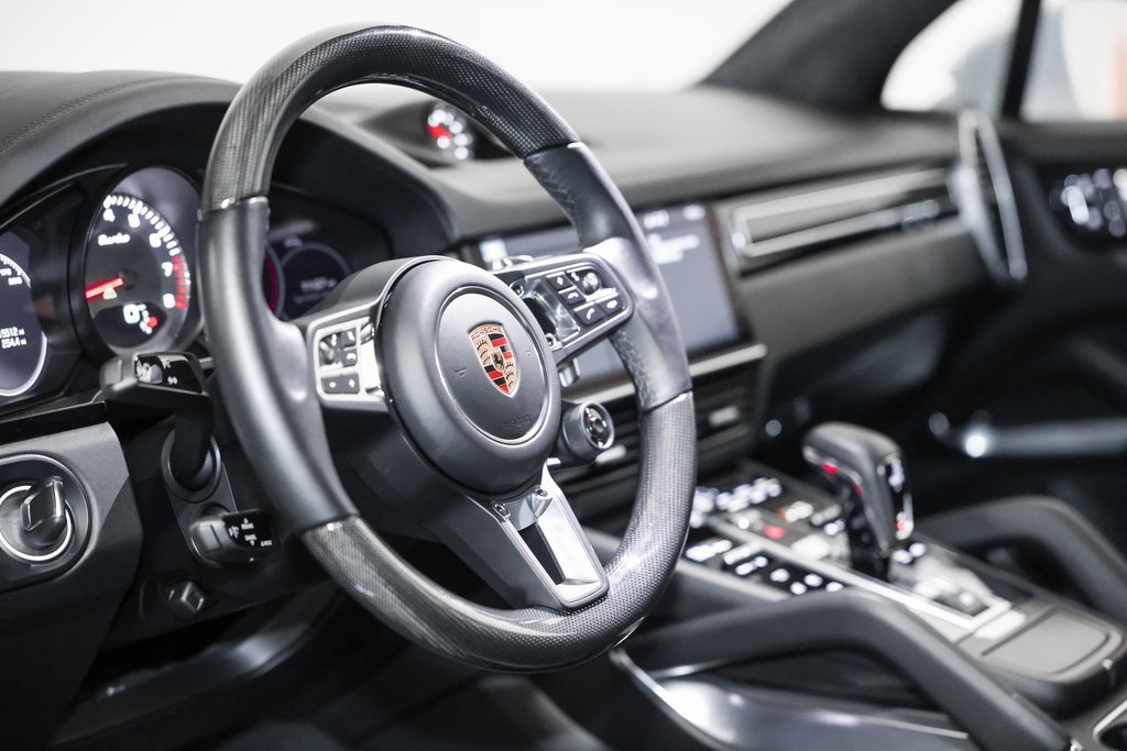 Used 2019 Porsche Cayenne Turbo w/ Sportdesign Package image 31