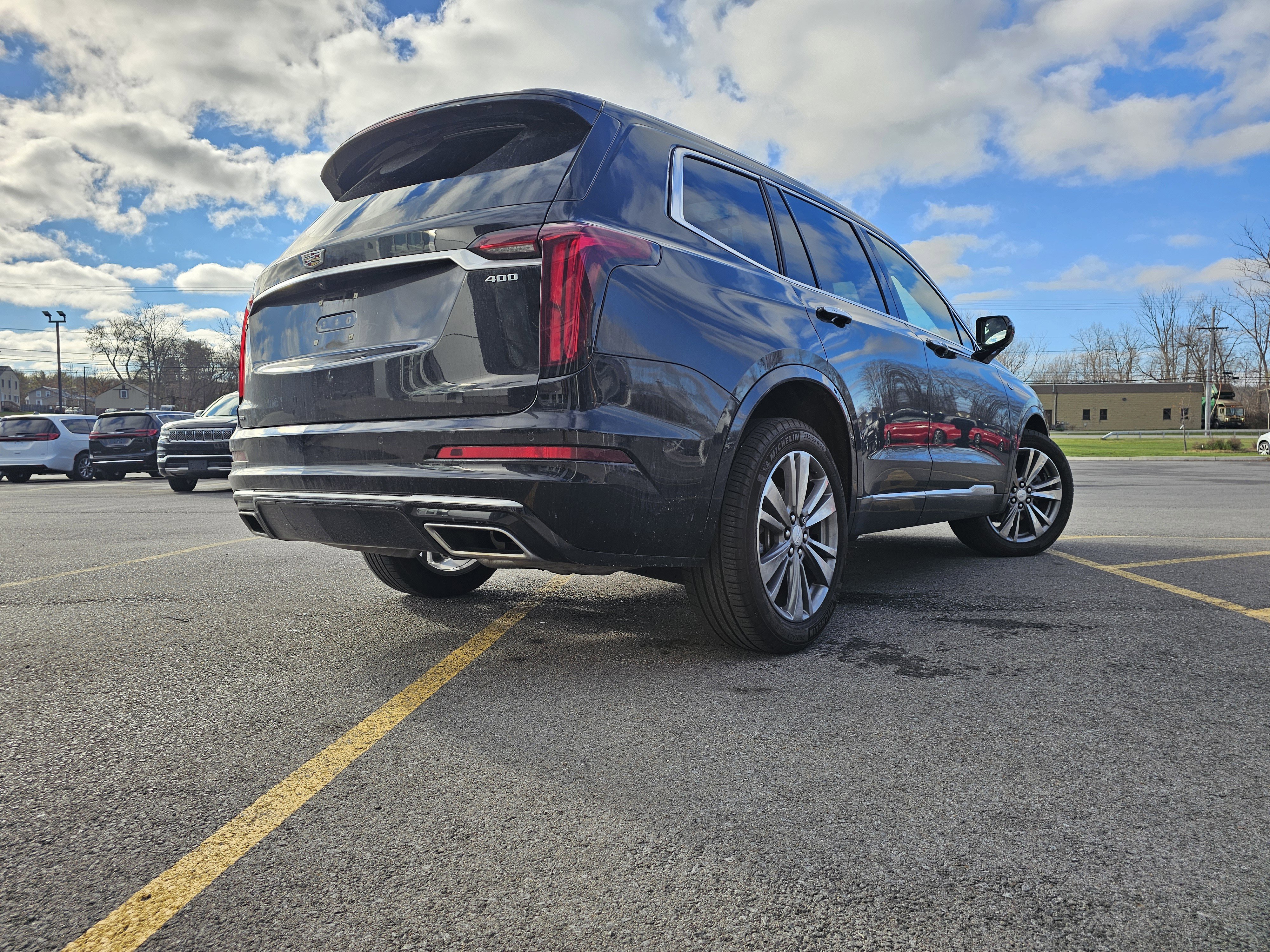 Used 2024 Cadillac XT6 Premium Luxury image 5