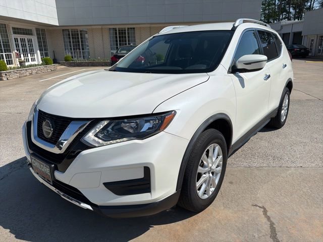 Used 2020 Nissan Rogue SV image 2