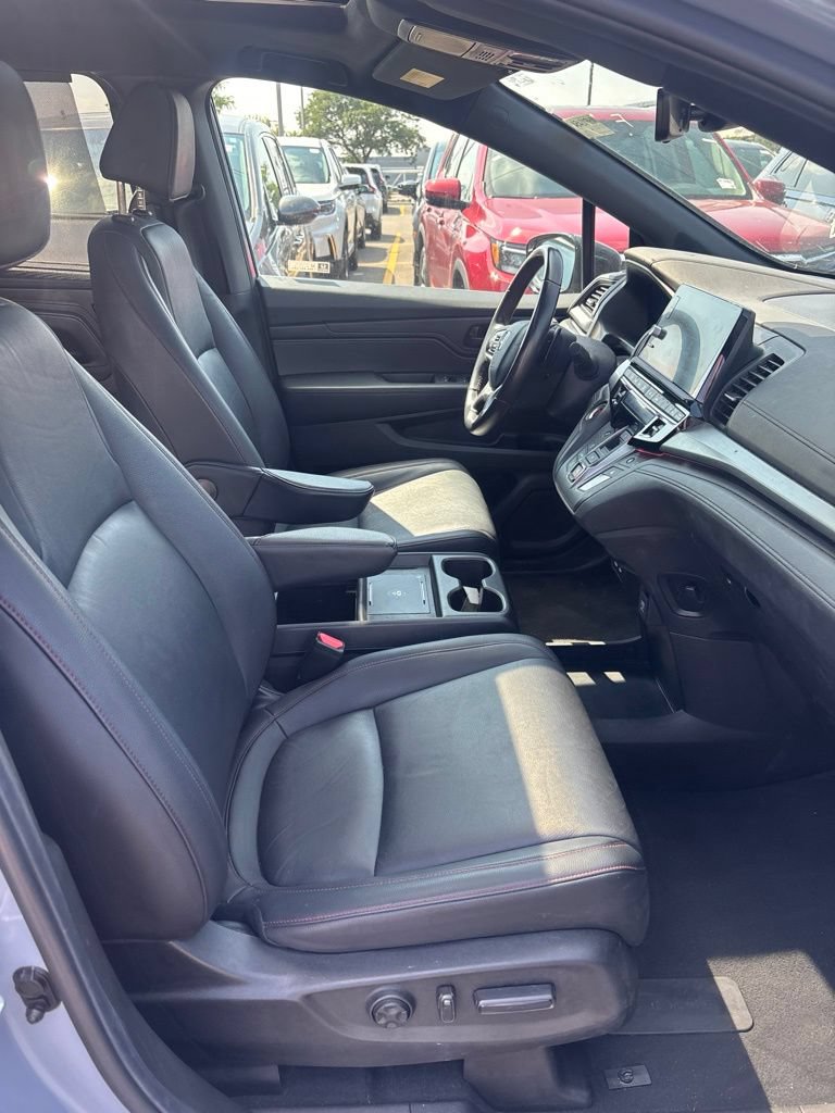 Used 2025 Honda Odyssey Sport-L image 12