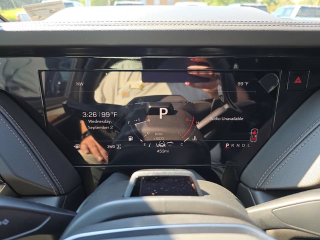New 2026 GMC Yukon XL AT4 w/ AT4 Premium Plus Package AWD/4WD image 18