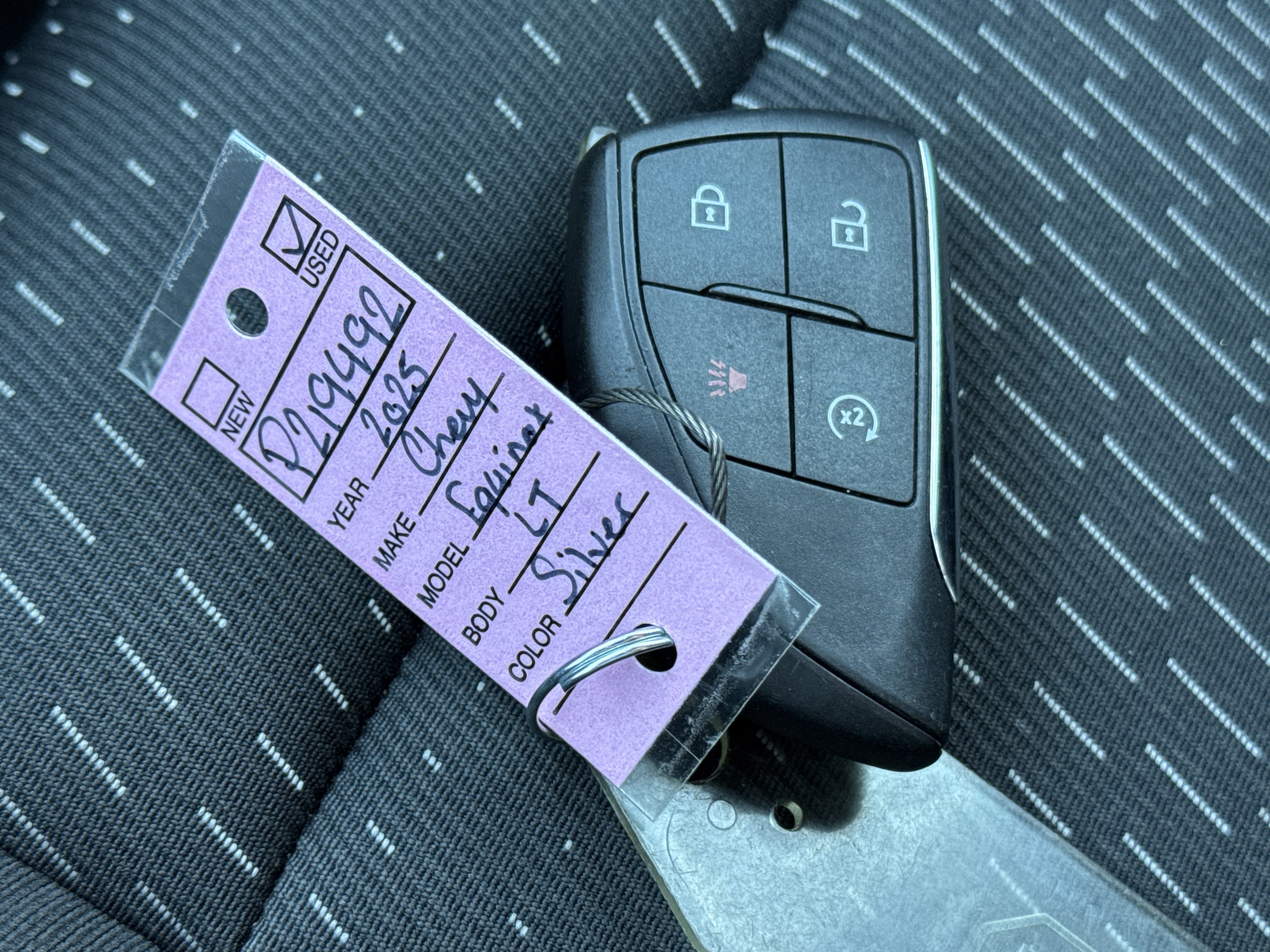 Used 2025 Chevrolet Equinox LT FWD image 35