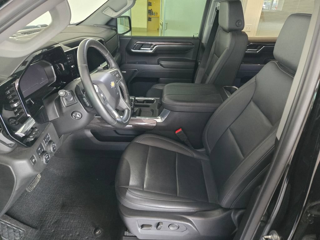 Used 2024 Chevrolet Silverado 1500 LTZ w/ Technology Package AWD/4WD image 22