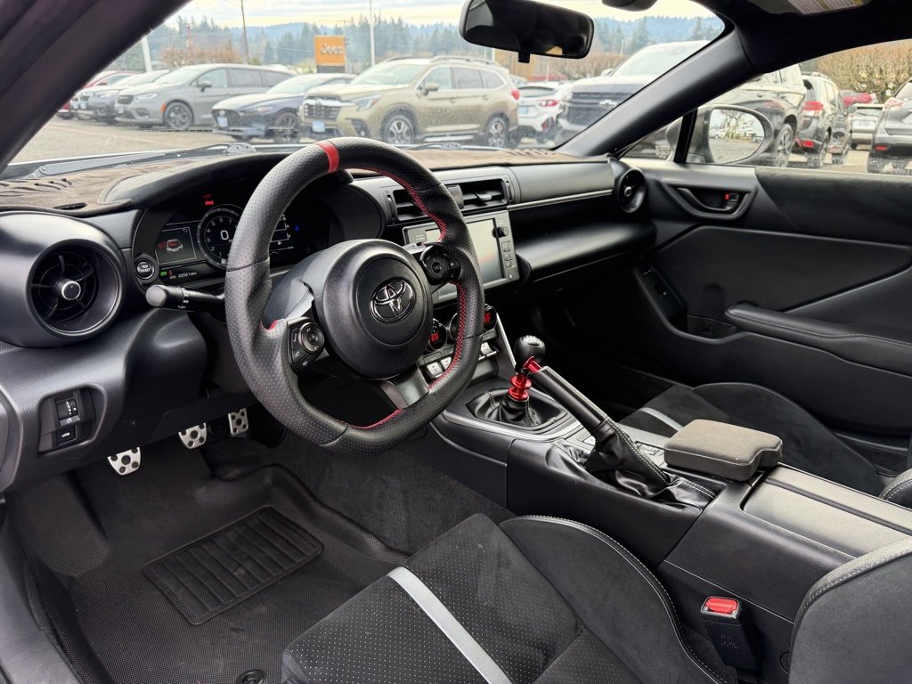 Used 2024 Toyota GR86 Premium image 15