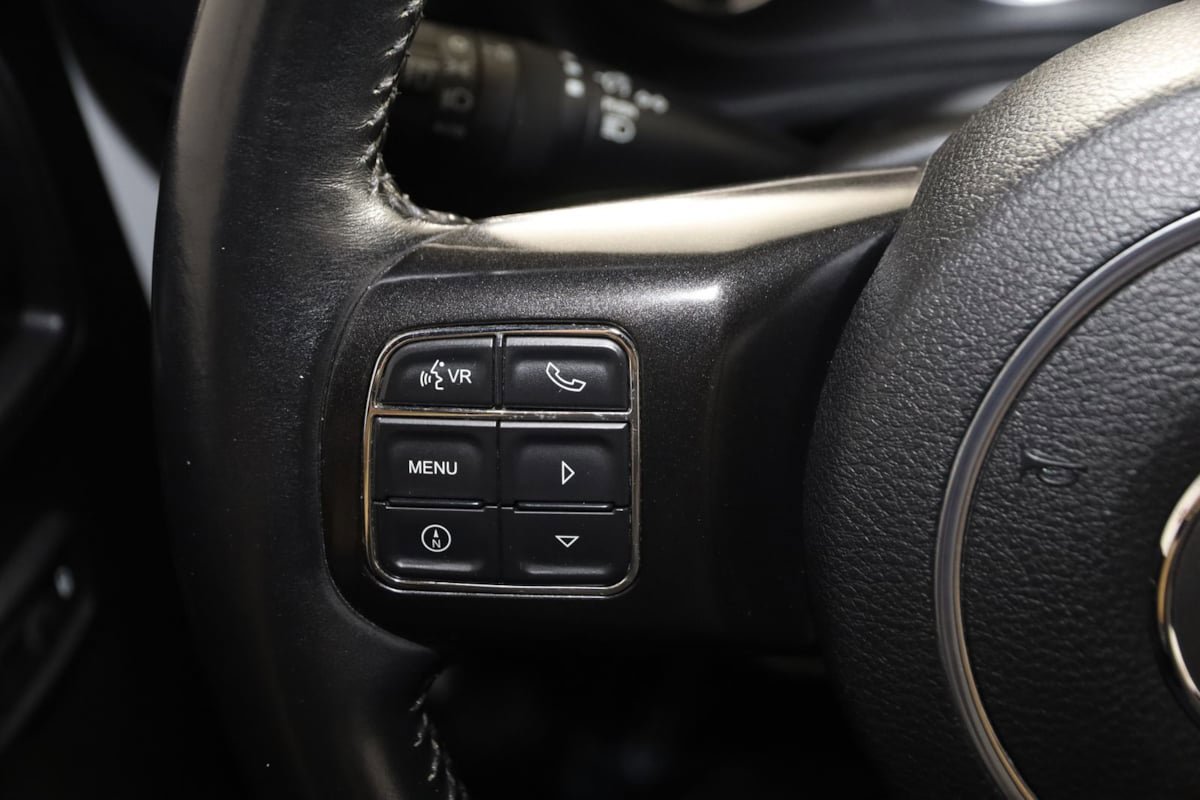 Used 2017 Jeep Wrangler Unlimited Sahara AWD/4WD image 29