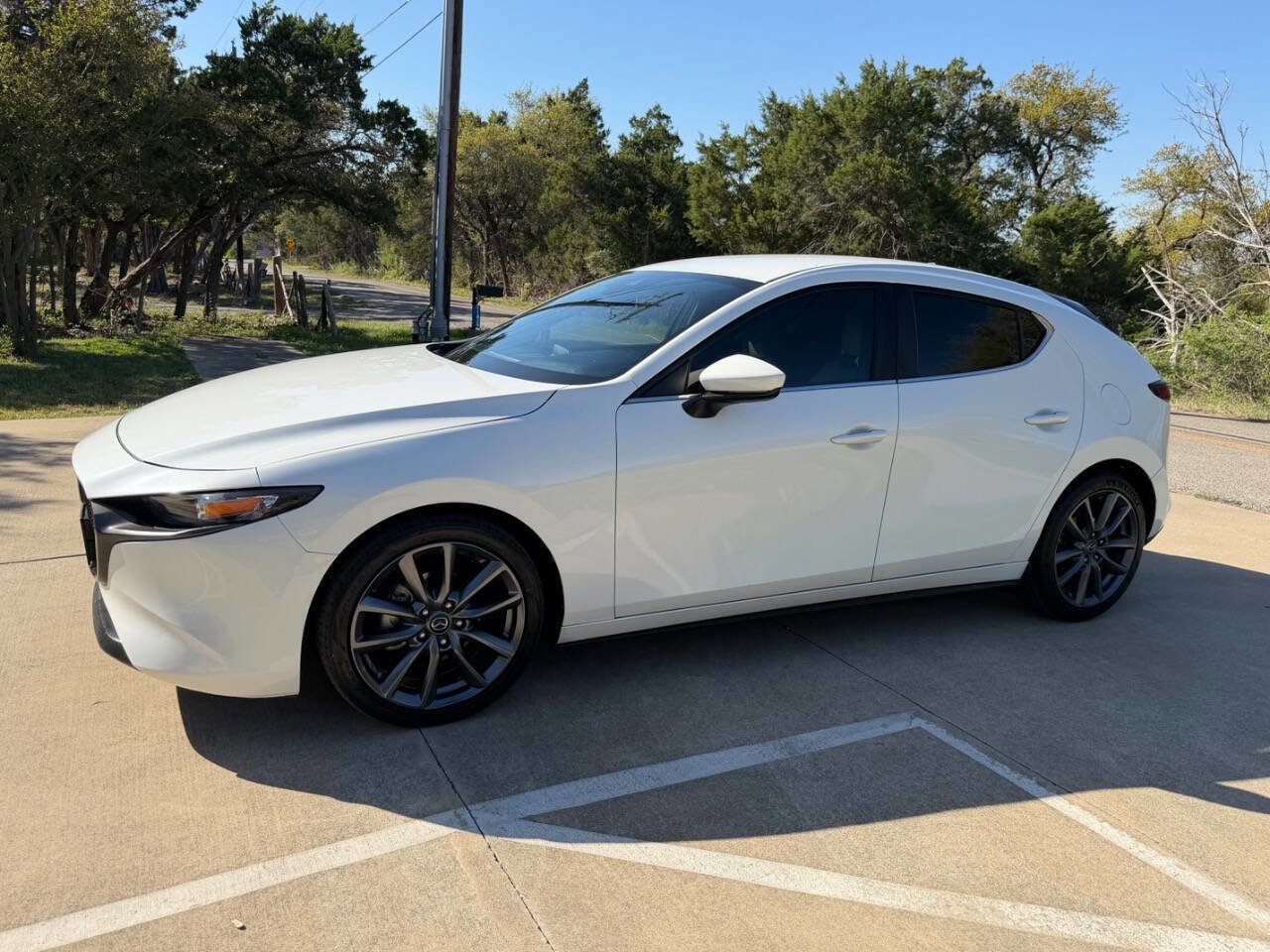 Used 2019 MAZDA MAZDA3 Hatchback w/ Preferred Package image 5