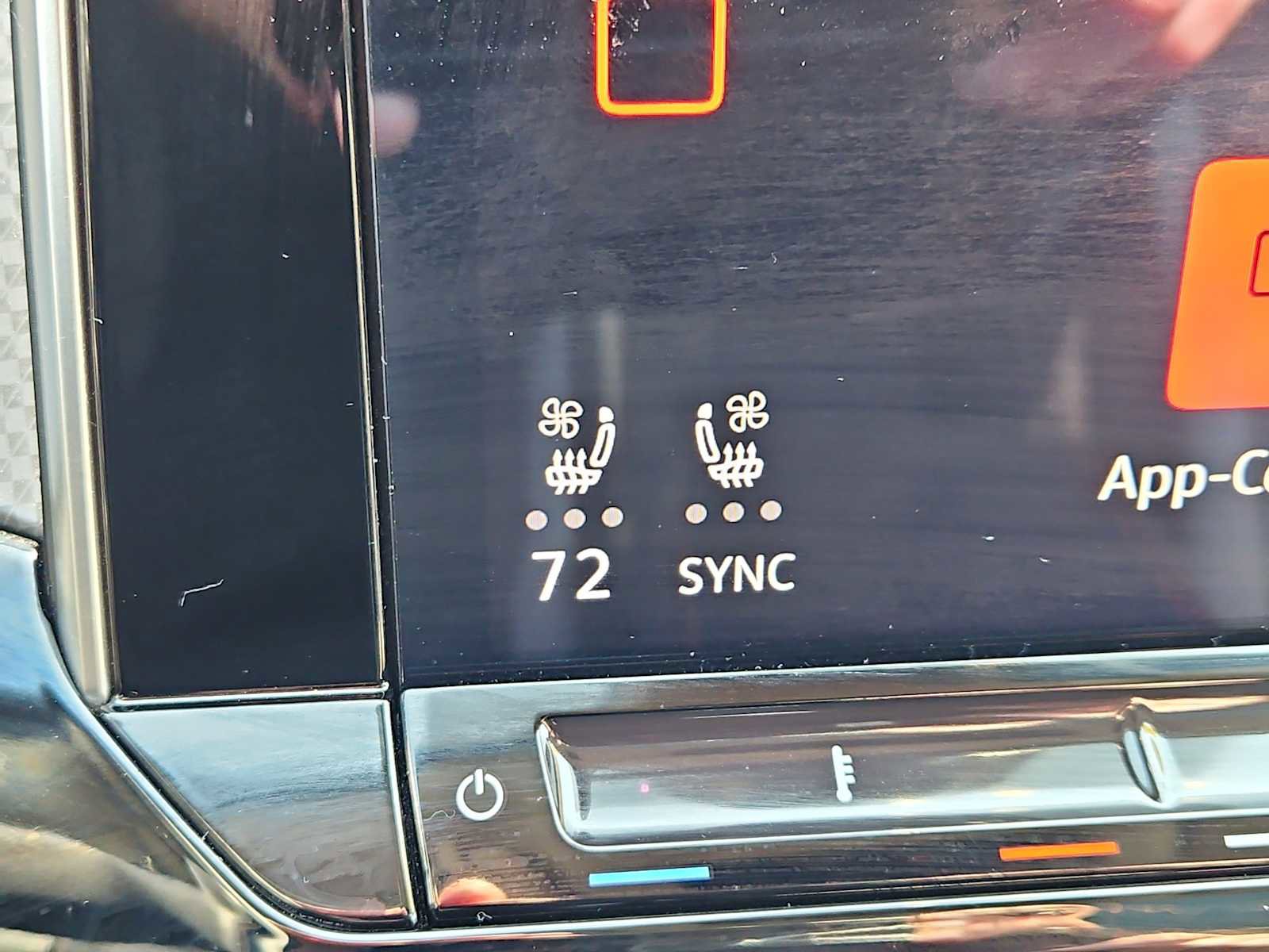 Used 2024 Volkswagen Atlas Peak Edition SE AWD/4WD image 28