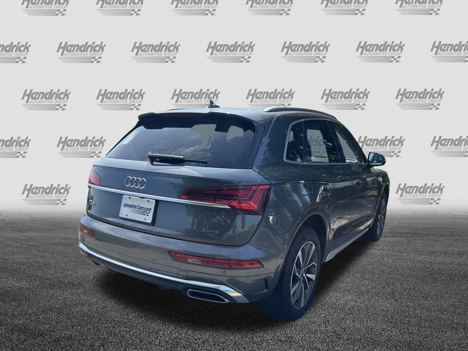 Used 2023 Audi Q5 2.0T Premium Plus w/ Premium Plus Package AWD/4WD image 10