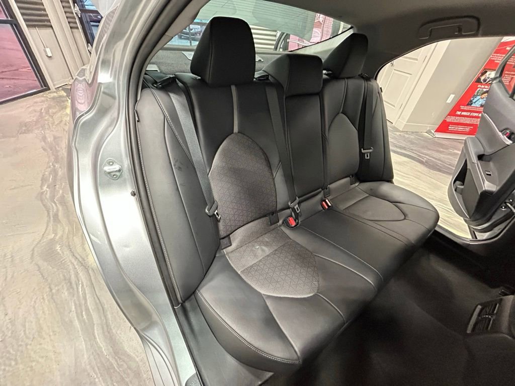 Used 2023 Toyota Camry XSE image 6