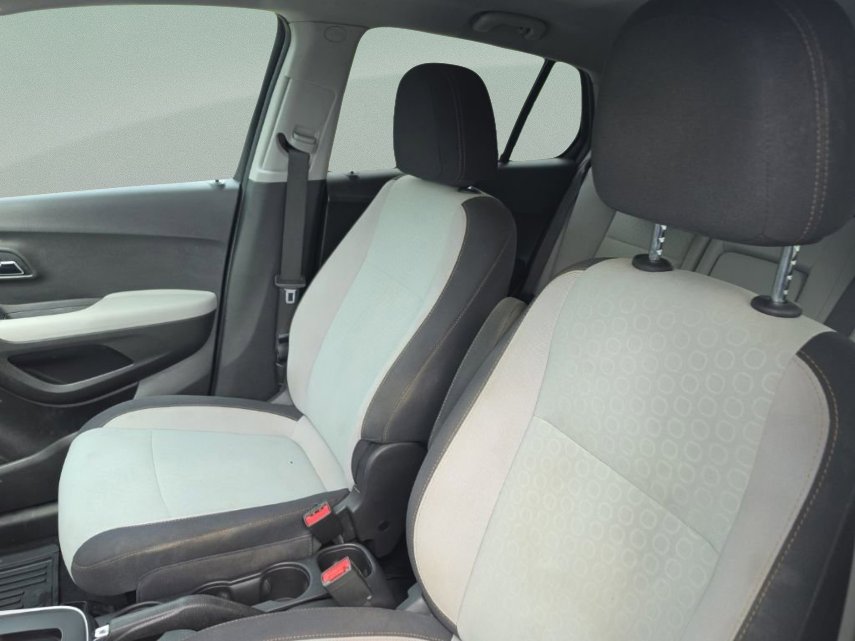 Used 2020 Chevrolet Trax LS w/ Tint and Cruise Package FWD image 25