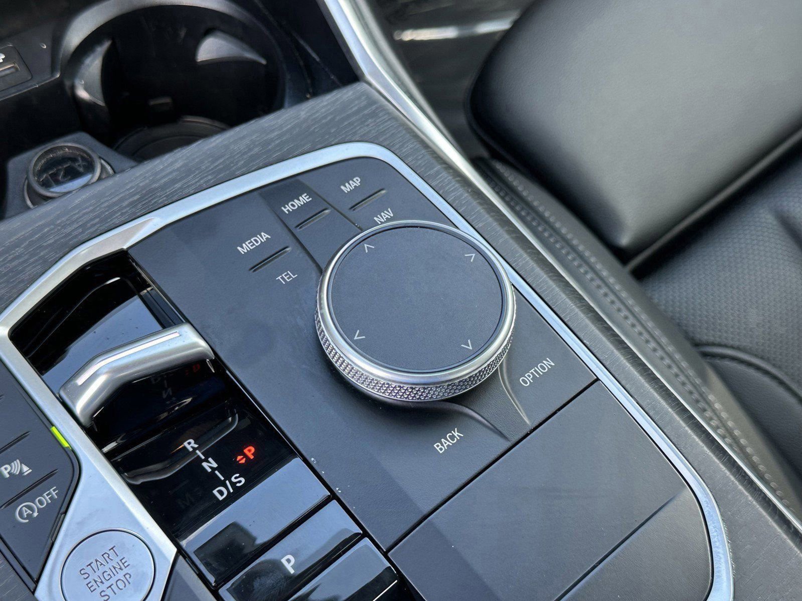 Certified 2025 BMW 330i Sedan image 30