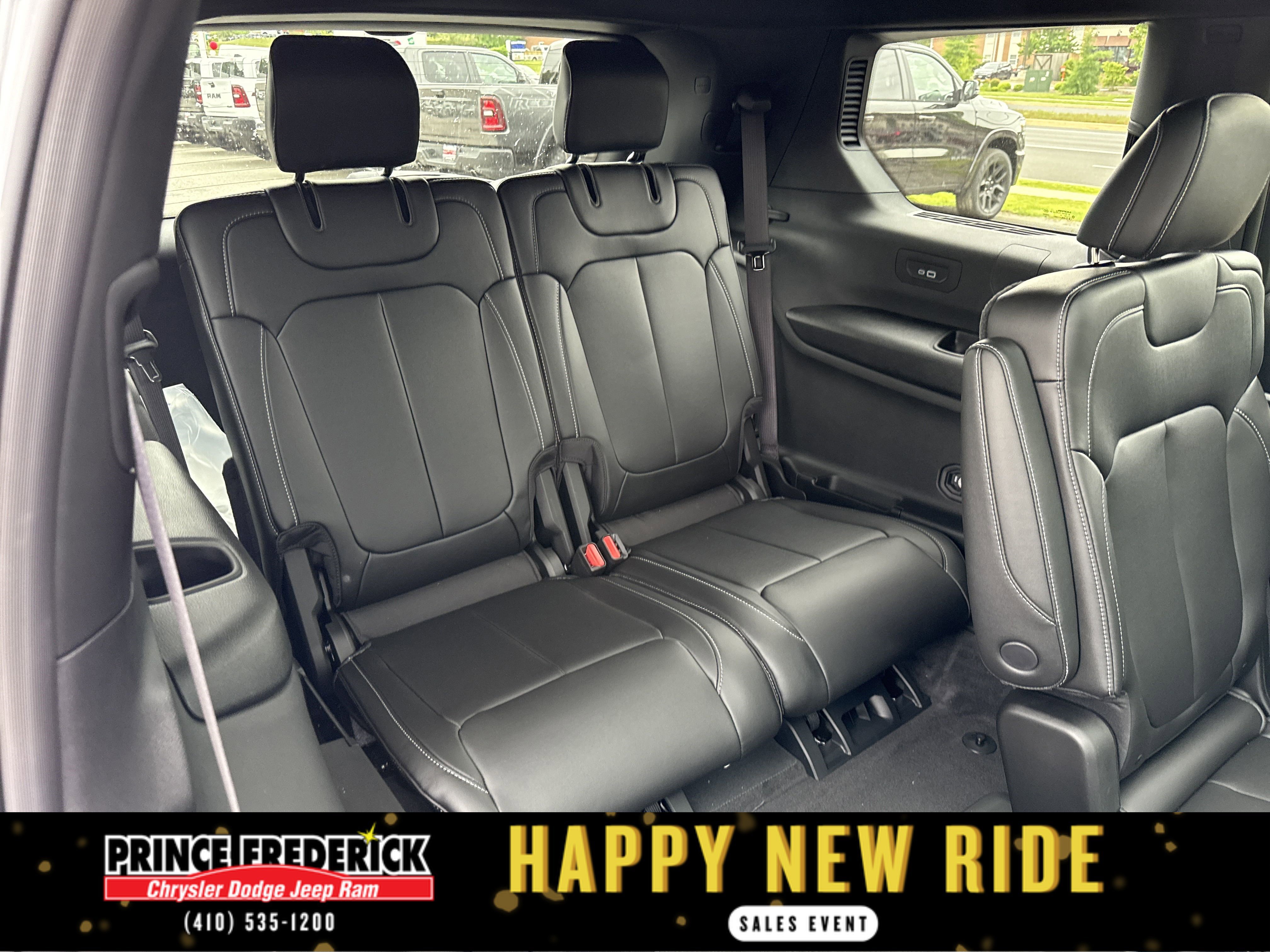 New 2025 Jeep Grand Cherokee L Limited w/ Black Appearance Package image 15