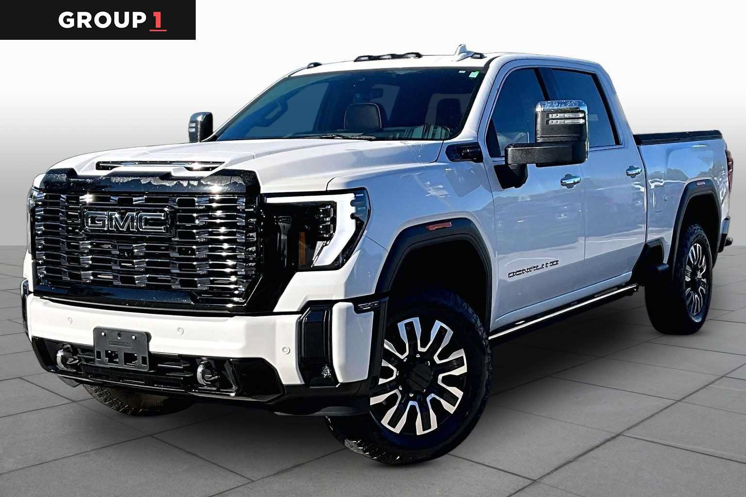 Used 2025 GMC Sierra 2500 Denali Ultimate w/ Max Trailering Package AWD/4WD image 1