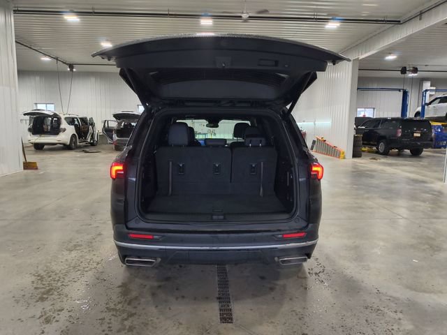Used 2025 Buick Enclave Preferred AWD/4WD image 26