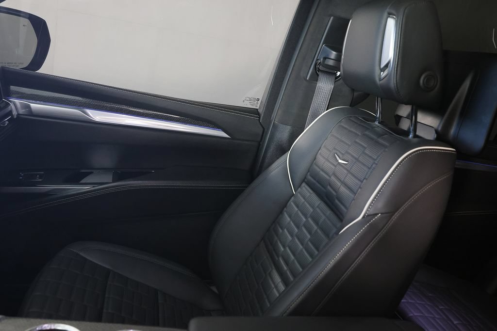 Used 2025 Cadillac Escalade V w/ LPO, Floor Liner Package AWD/4WD image 38