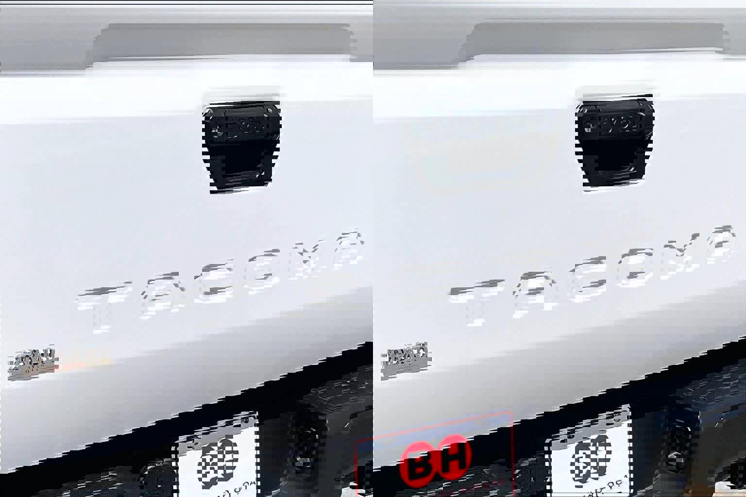 Used 2024 Toyota Tacoma SR image 28