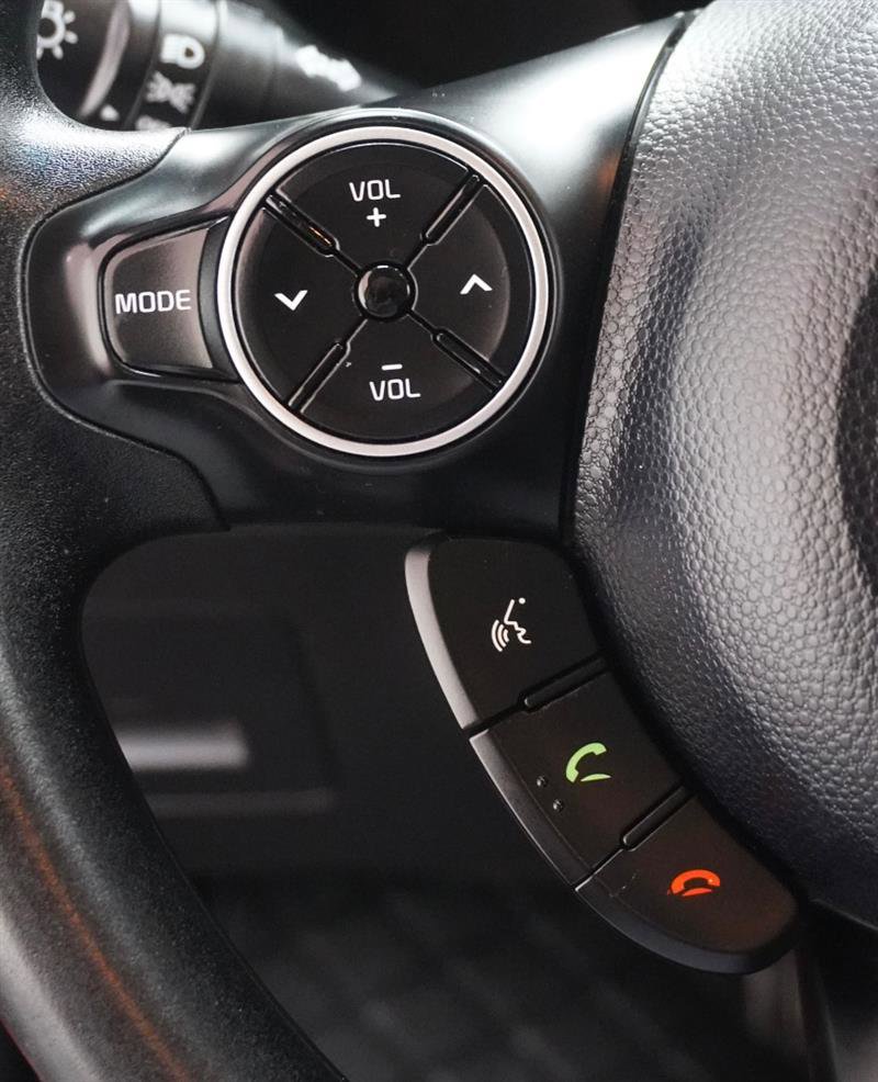 Used 2015 Kia Soul + FWD image 15