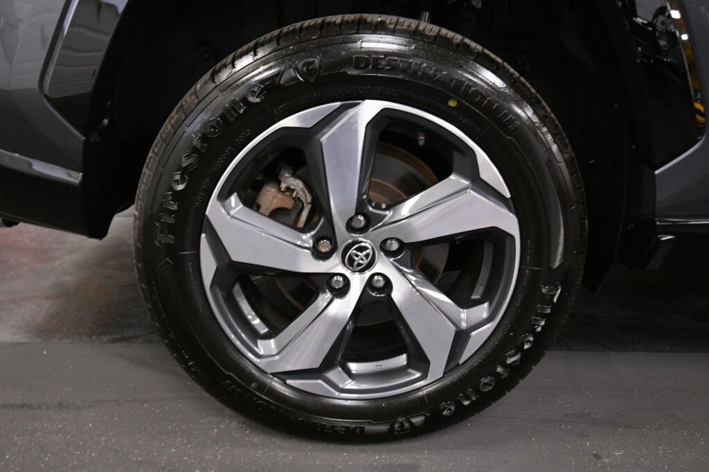 Used 2023 Toyota RAV4 SE w/ Weather & Moonroof Package AWD/4WD image 32
