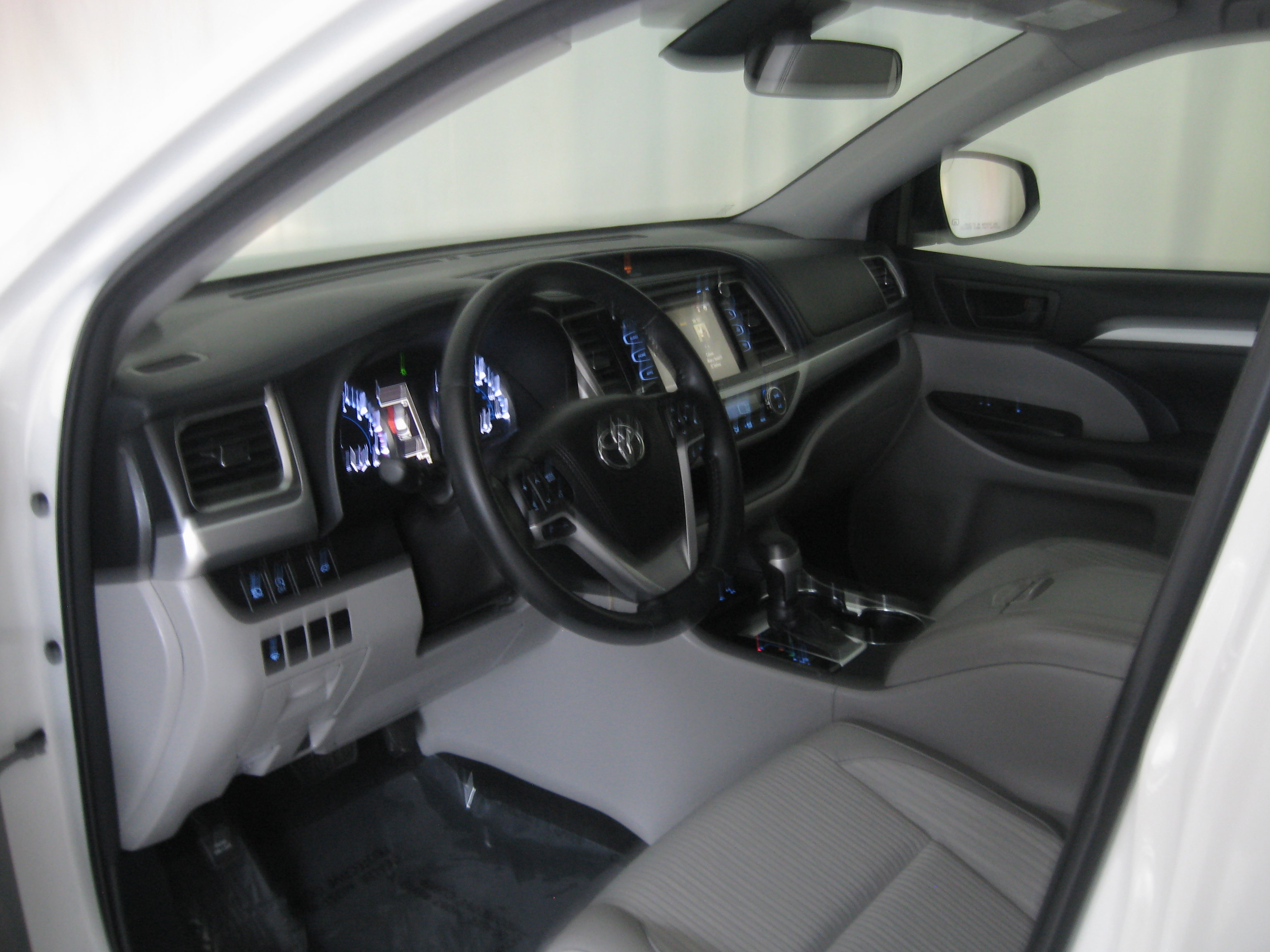 Used 2018 Toyota Highlander Plus image 9