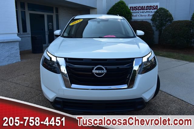 Used 2024 Nissan Pathfinder SV AWD/4WD image 4