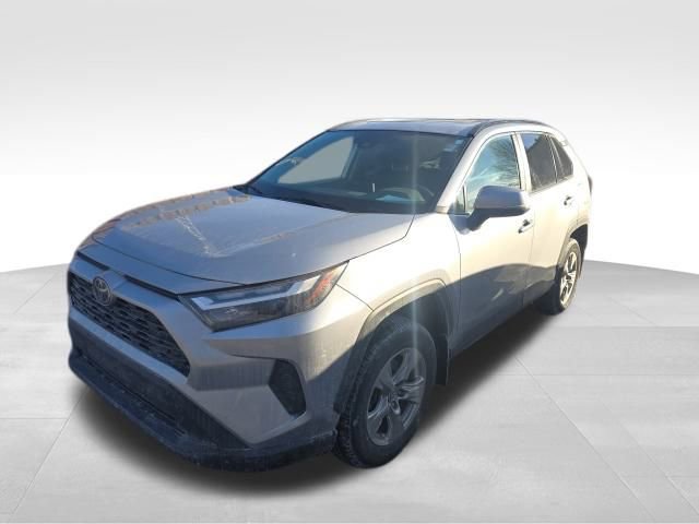 Used 2023 Toyota RAV4 XLE w/ Convenience Package image 10
