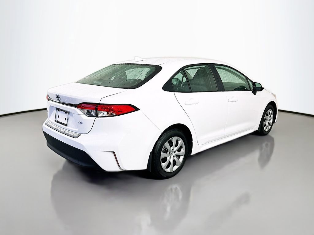 Certified 2025 Toyota Corolla LE FWD image 5