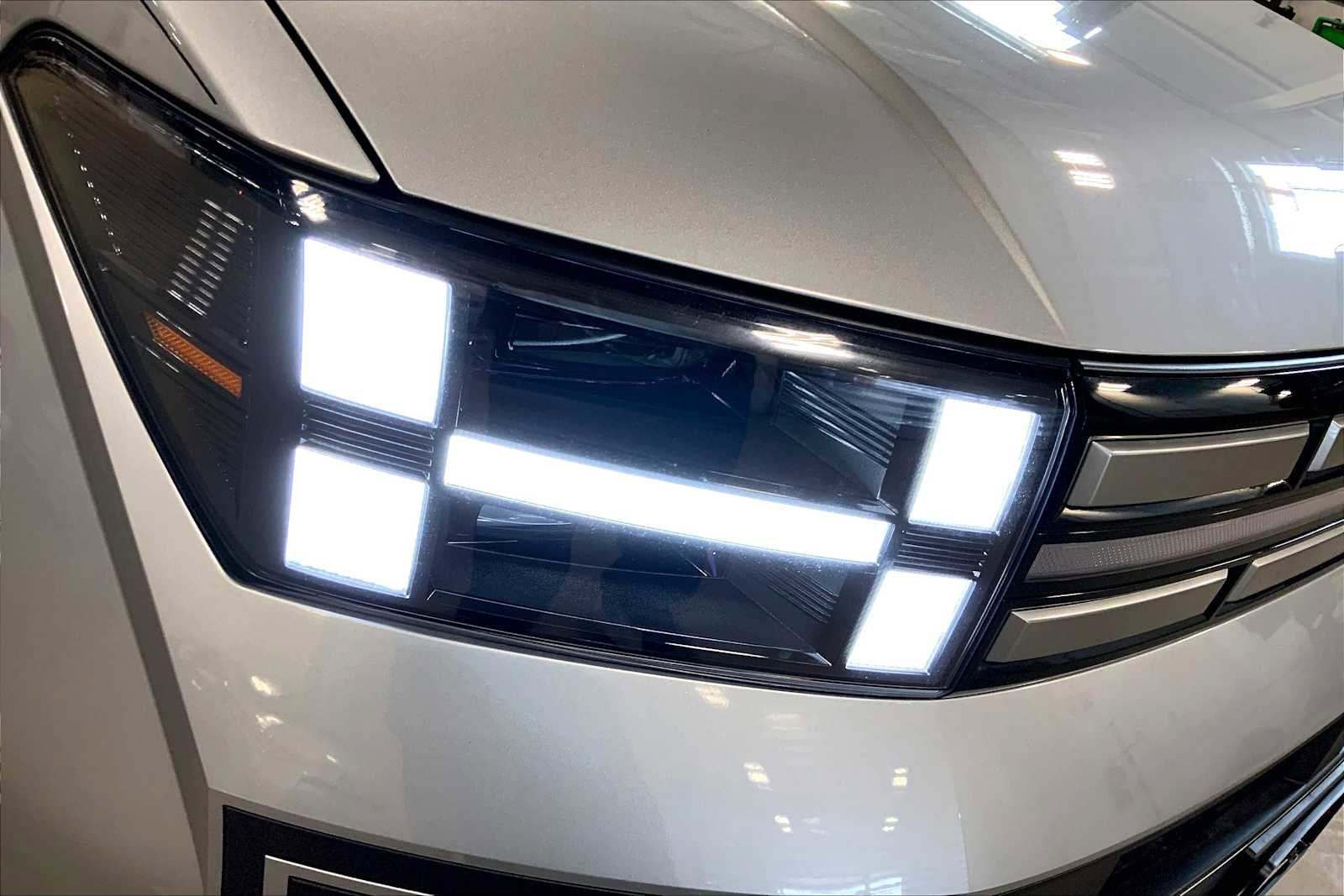 Used 2024 Hyundai Santa Fe SEL image 25