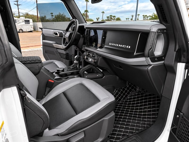 Used 2023 Ford Bronco Black Diamond AWD/4WD image 18