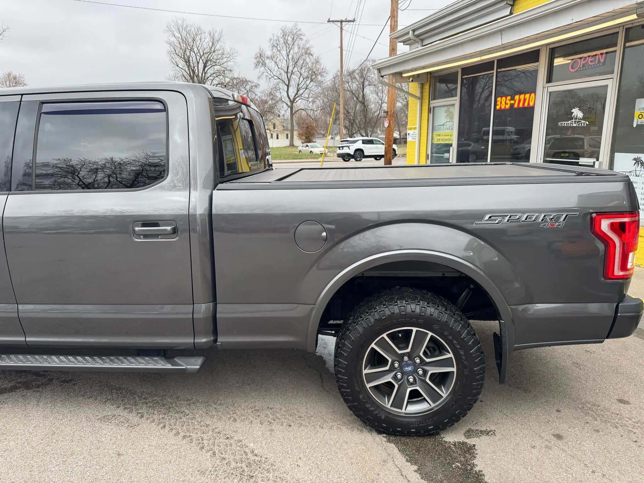 Used 2015 Ford F150 XLT w/ Equipment Group 301A Mid image 5