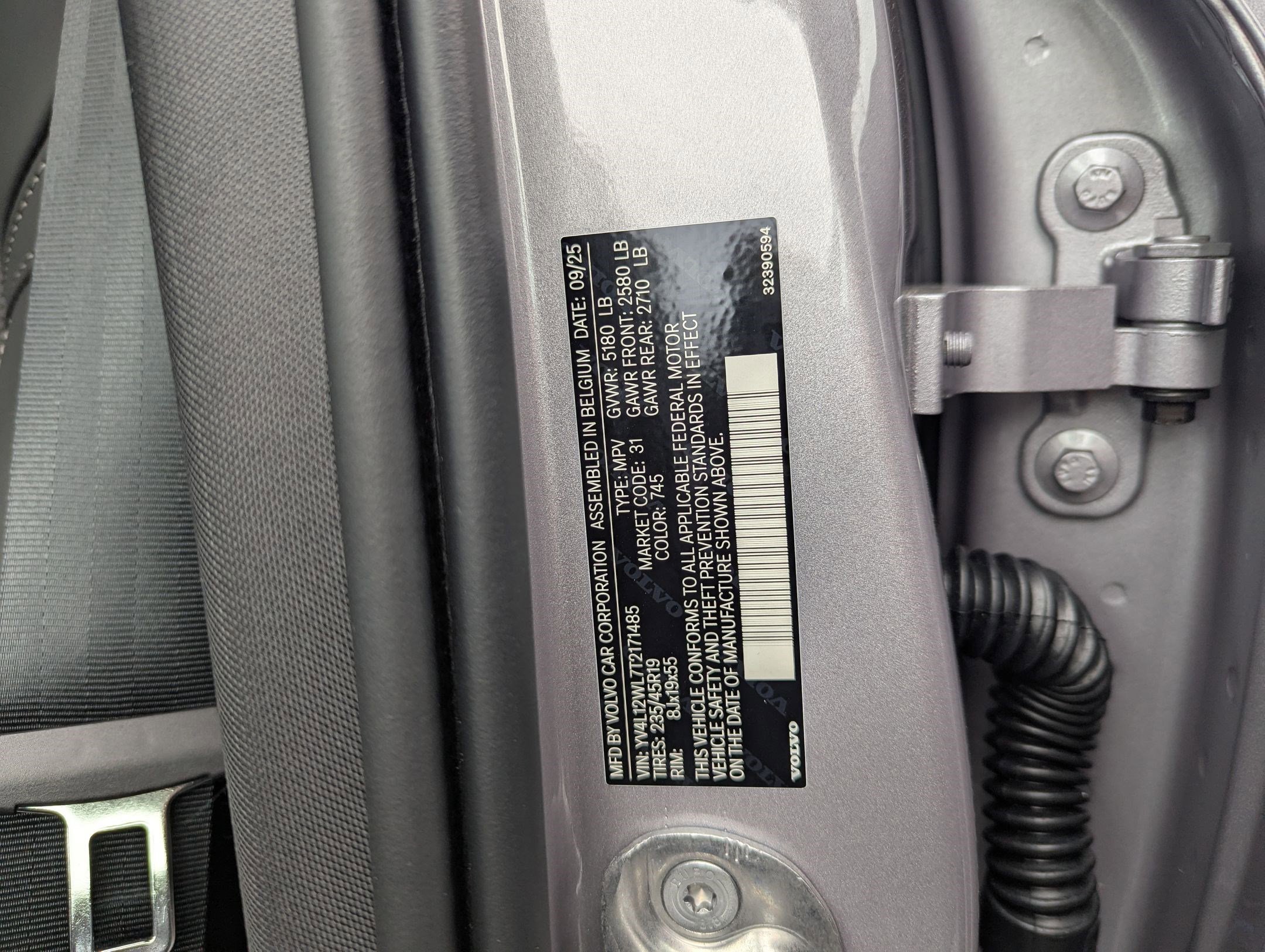 New 2026 Volvo V60 B5 Cross Country Ultra w/ Protection Package Premier image 26