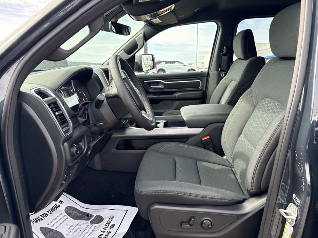 New 2026 RAM 1500 4x4 Crew Cab image 8