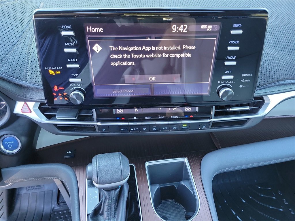 Used 2022 Toyota Sienna XLE image 30