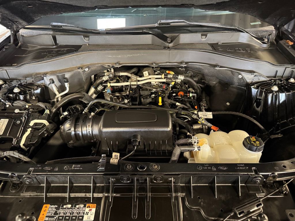Used 2022 Ford Explorer XLT w/ Equipment Group 202A image 27