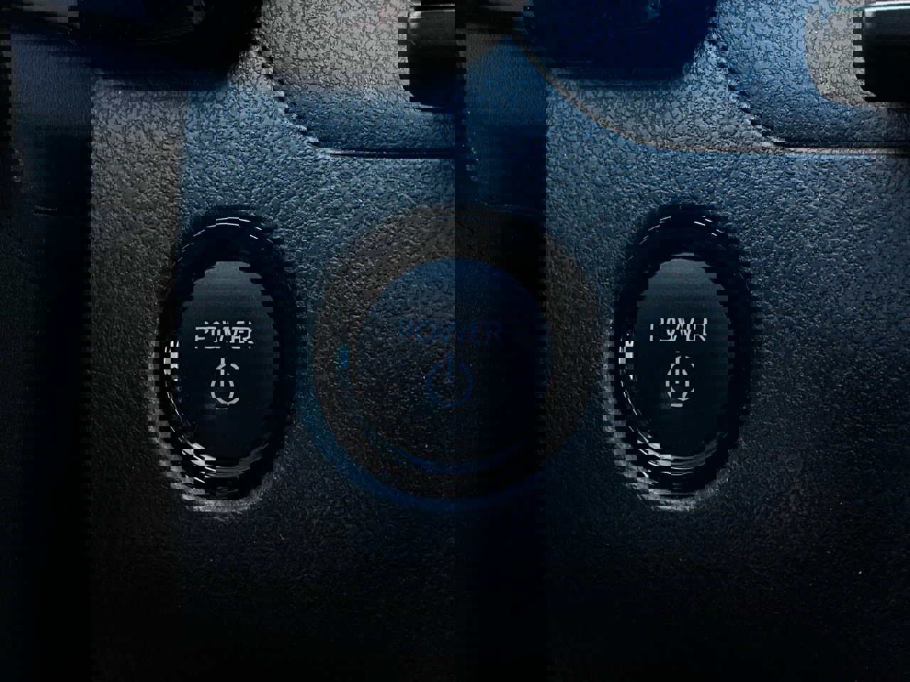 Used 2025 Toyota Camry LE image 27